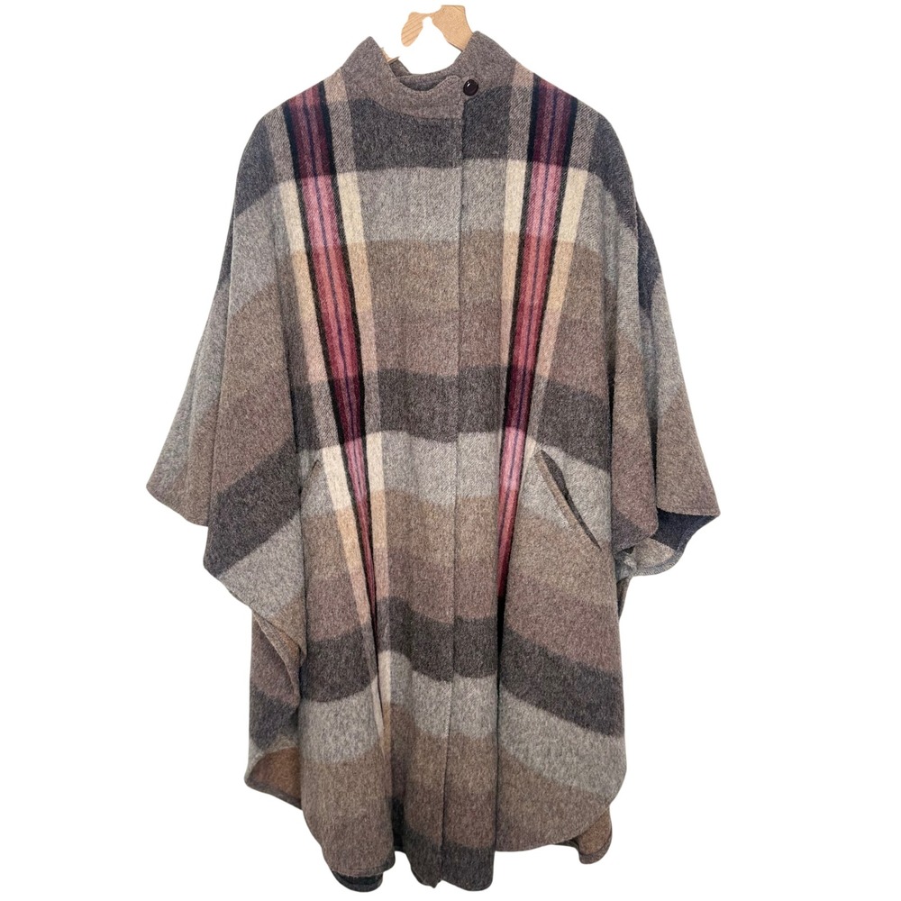 VTG Plaid Wool Cape Brown Pockets oversized chic Warm cozy fall layering luxury